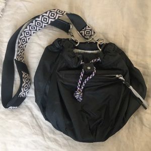 Lululemon diversity bag deep coal